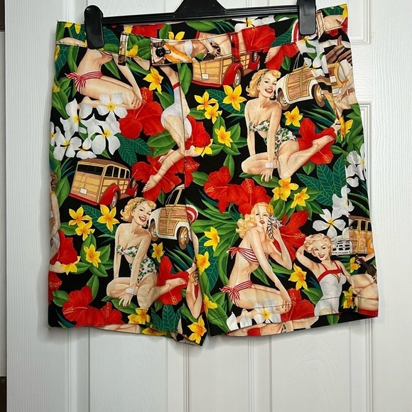 Loudmouth Pin Up Girl Hawaiian Flowers Golf Shorts 40